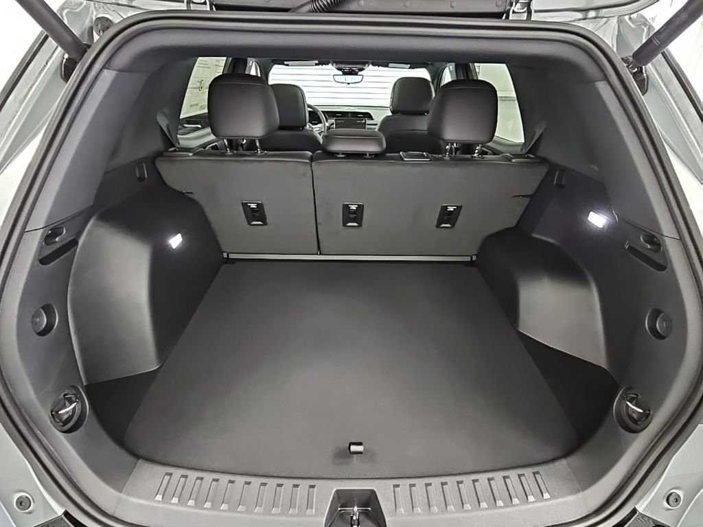 New 2026 GMC Terrain AT4 w/ Convenience Package III image 35