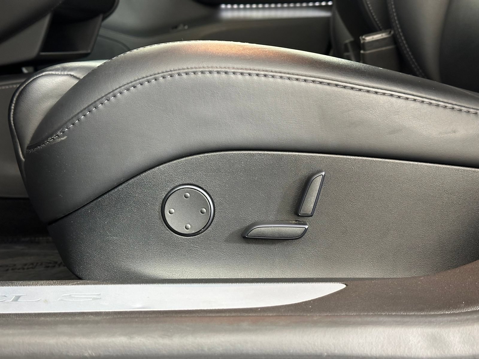 Used 2019 Tesla Model S 100D AWD/4WD image 11