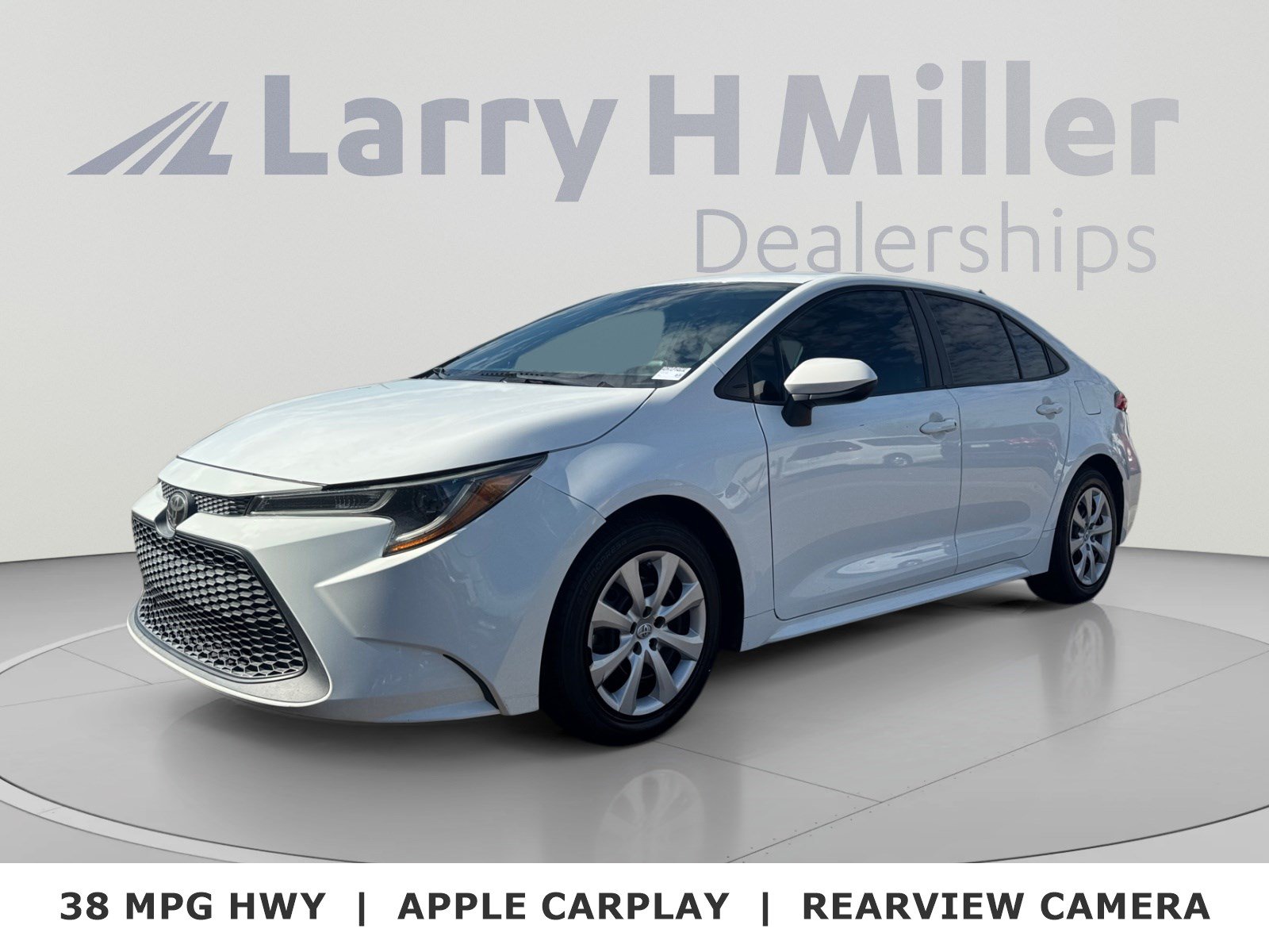 Used 2020 Toyota Corolla LE w/ Carpet Mat Package (TMS) FWD image 1
