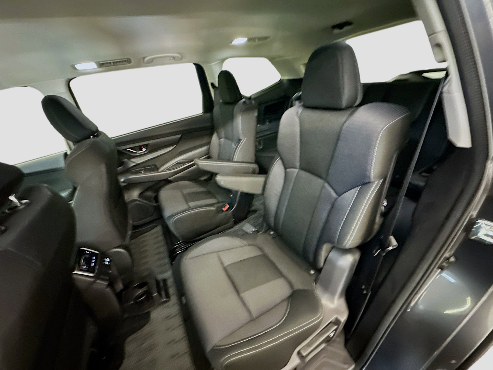Used 2025 Subaru Ascent Premium image 28