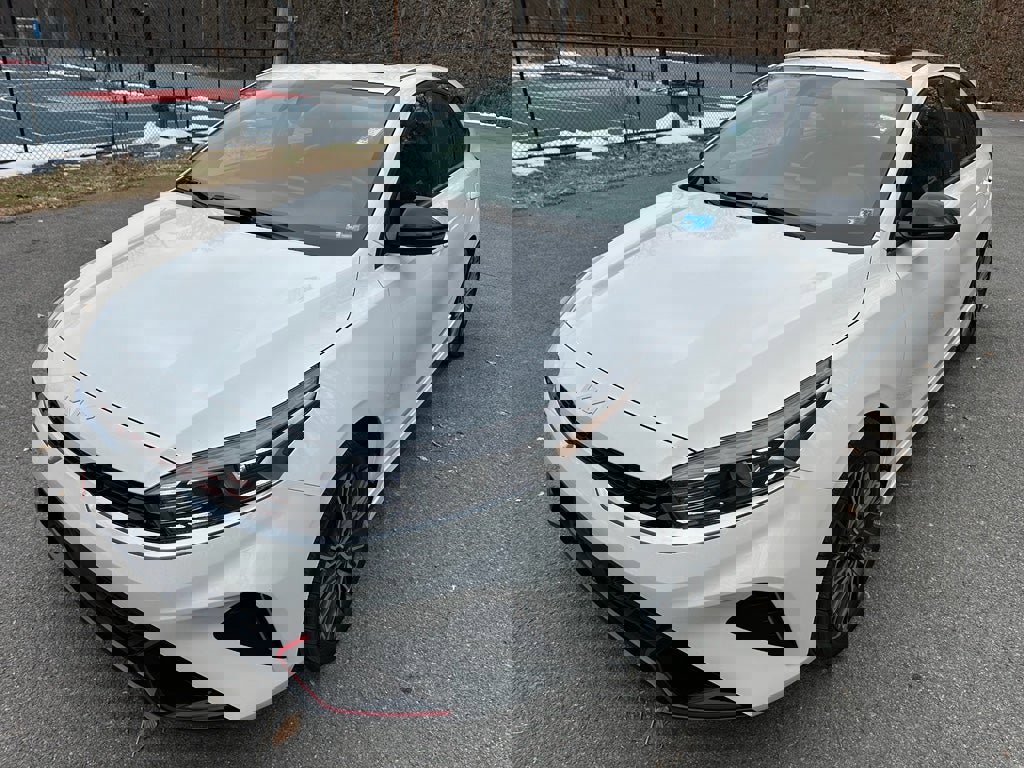 Used 2024 Kia Forte GT-Line w/ GT-Line Premium Package image 8