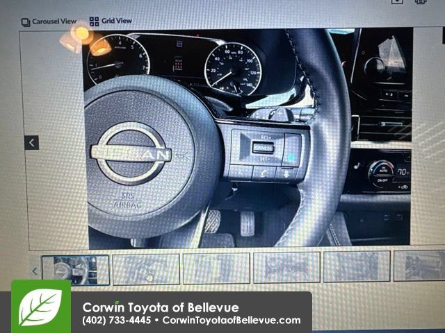 Used 2025 Nissan Pathfinder SL AWD/4WD image 8