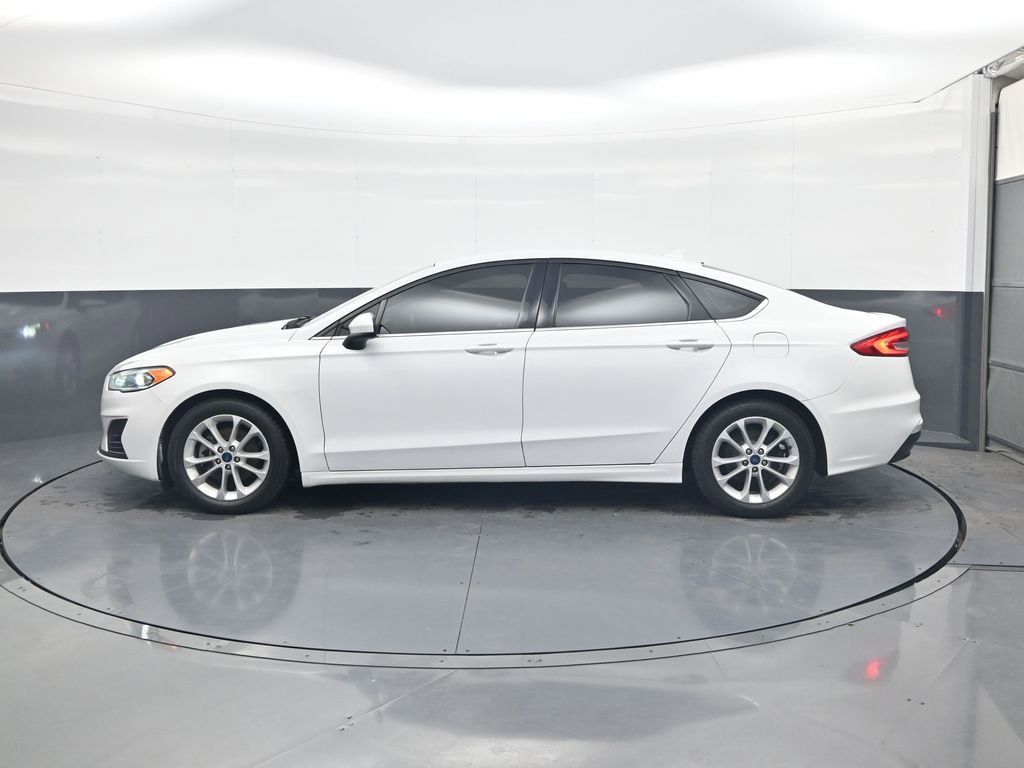 Used 2020 Ford Fusion SE image 3