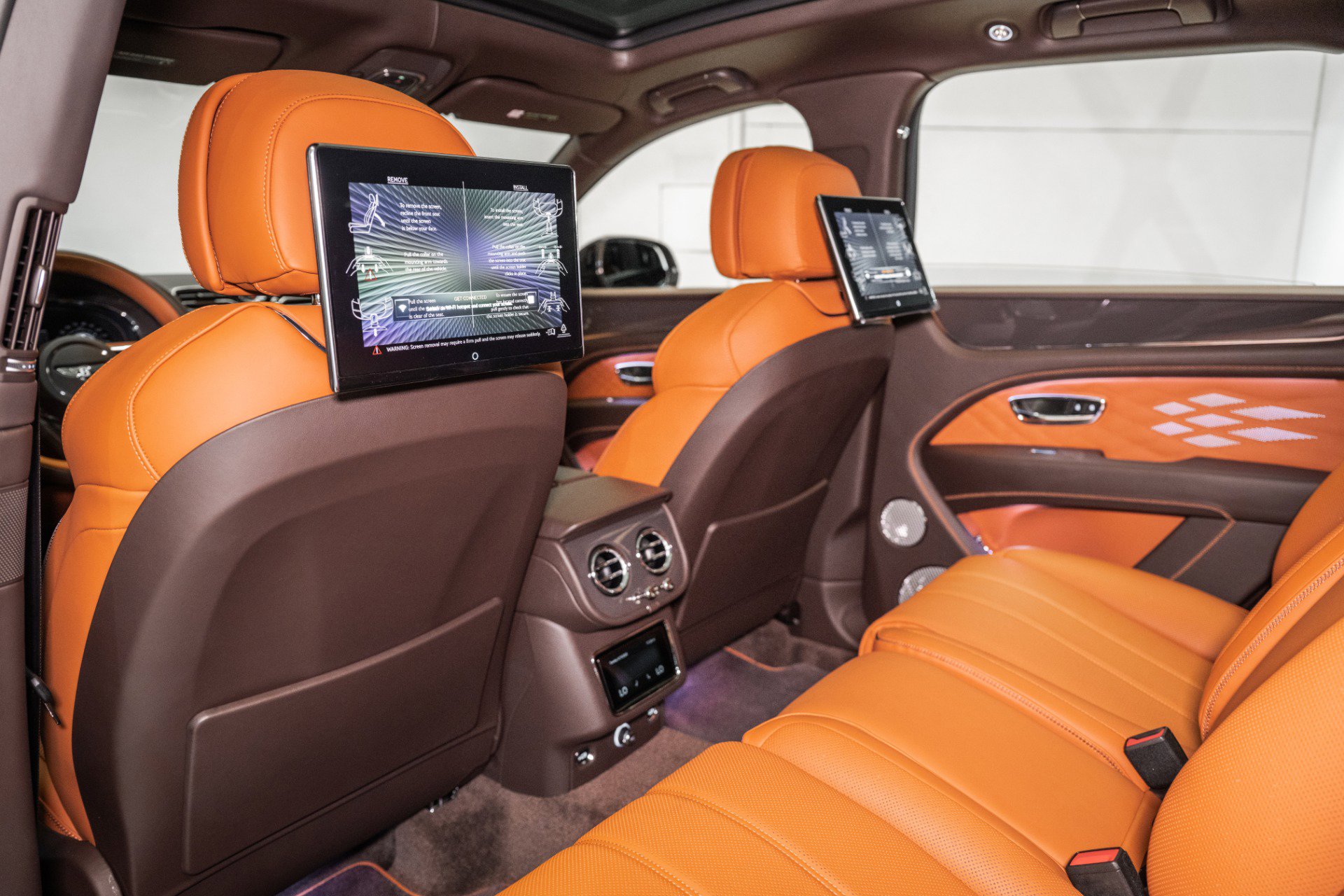 New 2025 Bentley Bentayga image 22