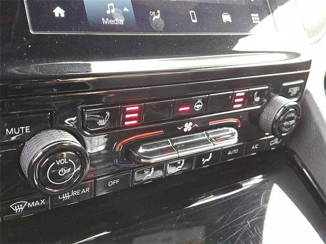 Certified 2022 Jeep Grand Cherokee Altitude image 19