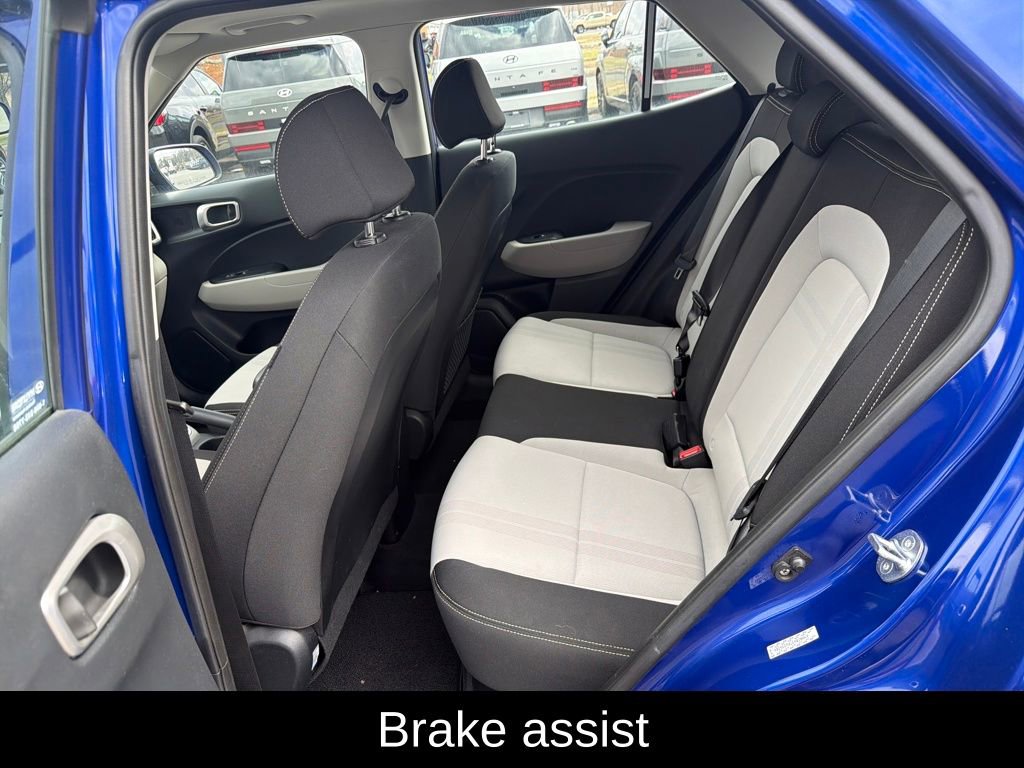 Certified 2023 Hyundai Venue SEL image 24