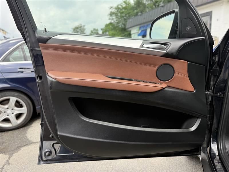 Used 2012 BMW X5 xDrive35i image 9