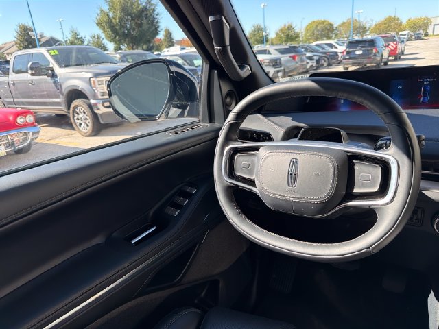 New 2026 Lincoln Navigator Reserve w/ Jet Appearance Package AWD/4WD image 18