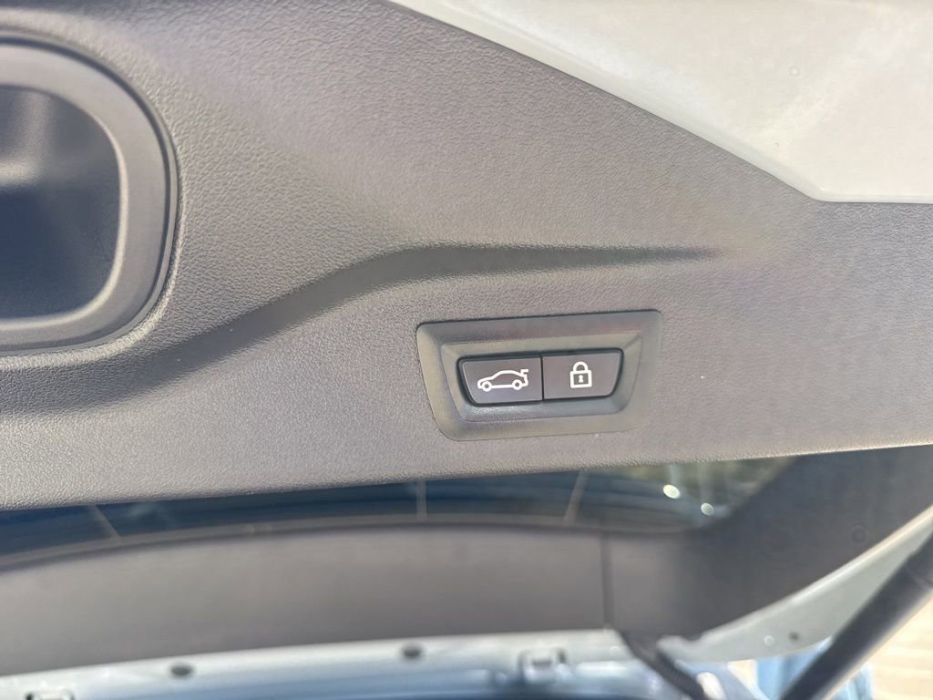 Used 2023 BMW X7 xDrive40i w/ M Sport Package image 25