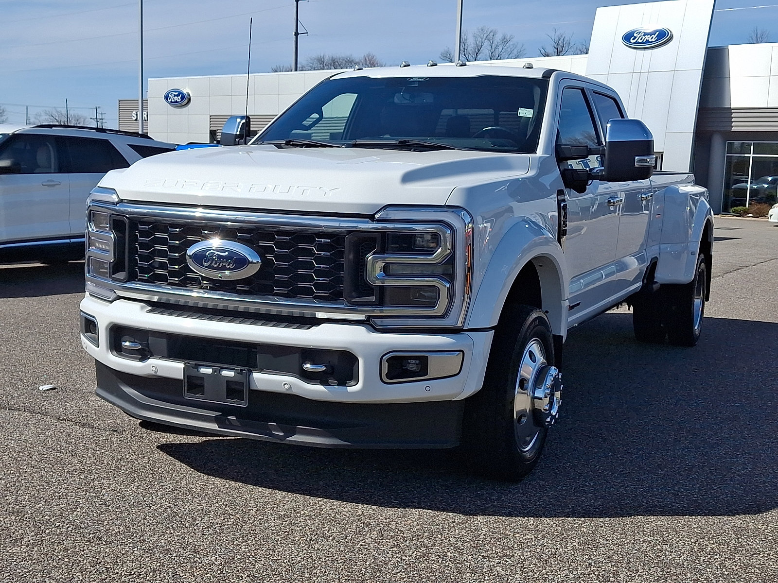 Certified 2024 Ford F450 Platinum w/ FX4 Off-Road Package image 4