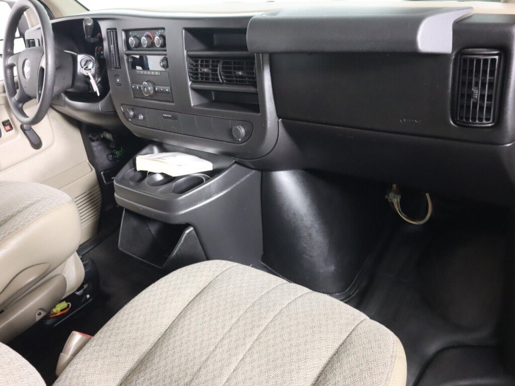 Used 2010 Chevrolet Express 1500 LS RWD image 29
