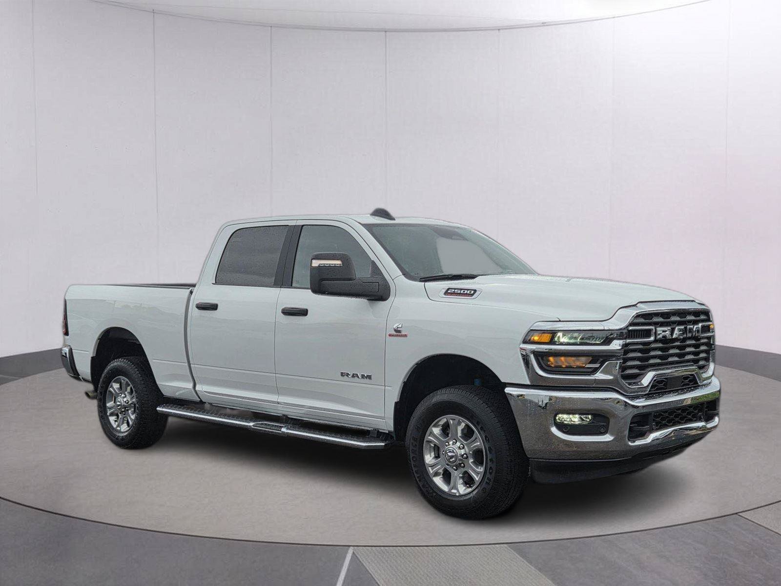 Used 2025 RAM 2500 Big Horn AWD/4WD image 2