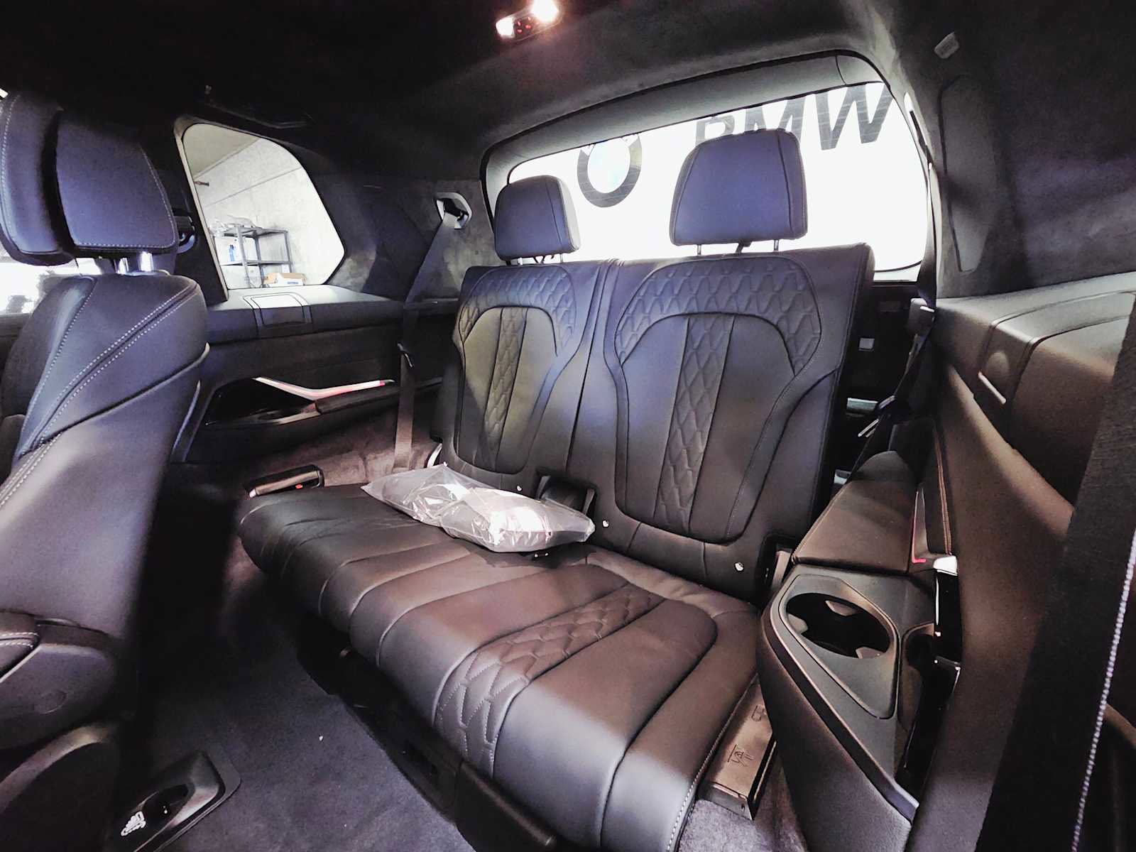 New 2026 BMW ALPINA XB7 image 27