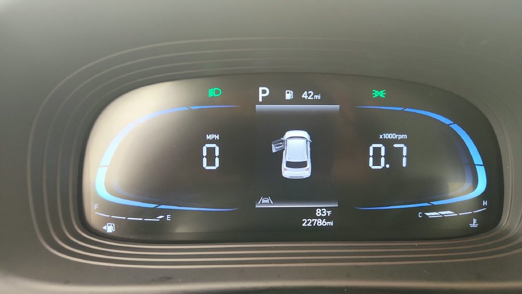 Used 2025 Hyundai Venue SEL FWD image 16