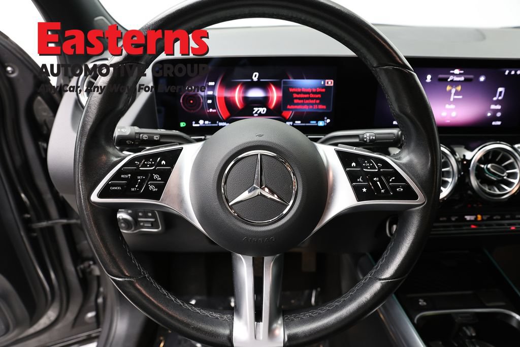 Used 2025 Mercedes-Benz GLA 250 image 11