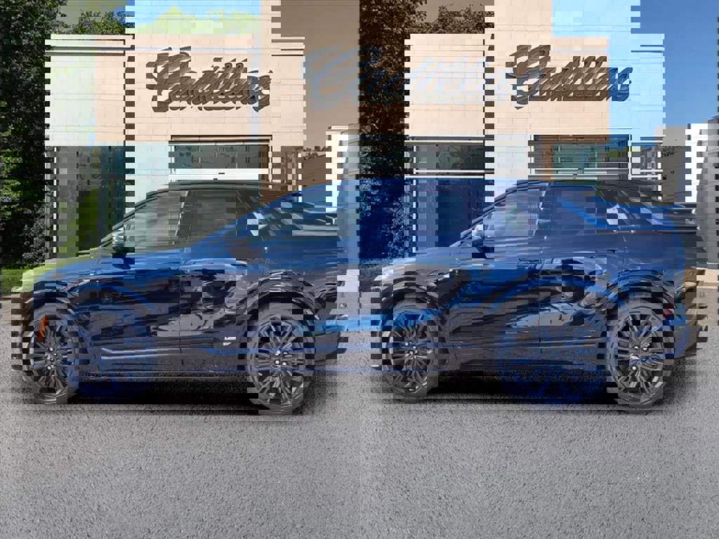 New 2026 Cadillac Lyriq V image 2