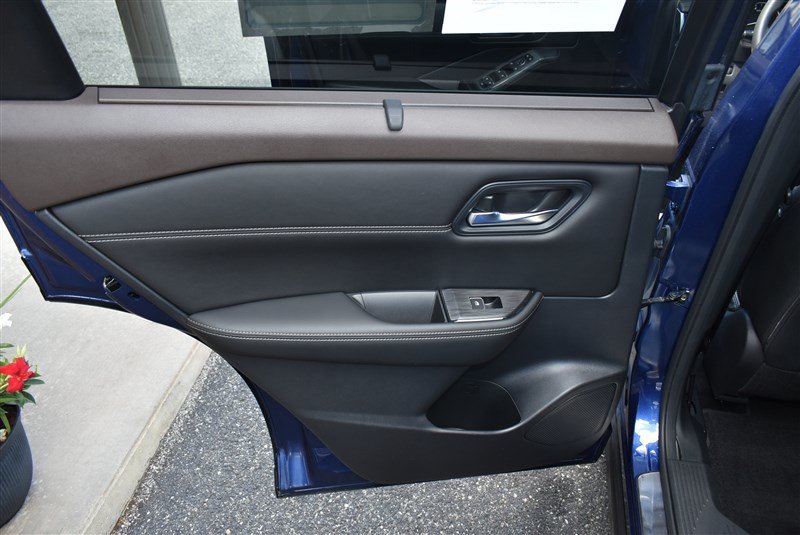 Used 2023 Nissan Rogue SL w/ SL Premium Package AWD/4WD image 23