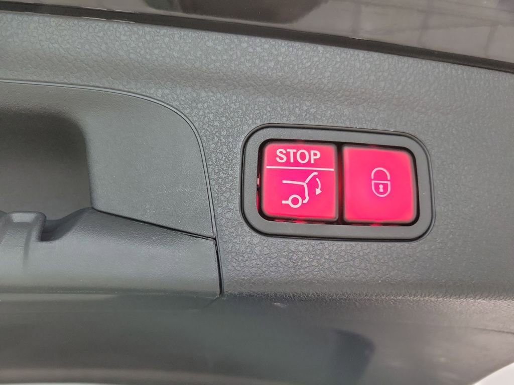 Used 2024 Mercedes-Benz GLE 350 GLE 350 w/ 3rd Row Seat Package image 23