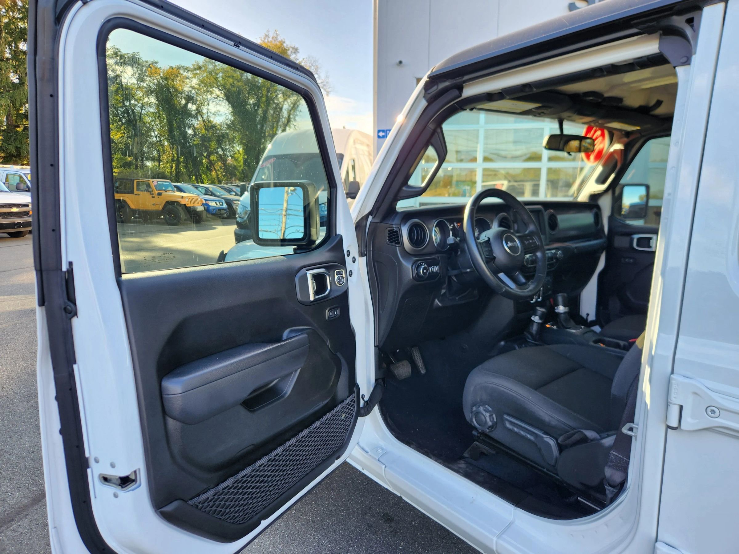 Used 2022 Jeep Wrangler Unlimited Sport image 24