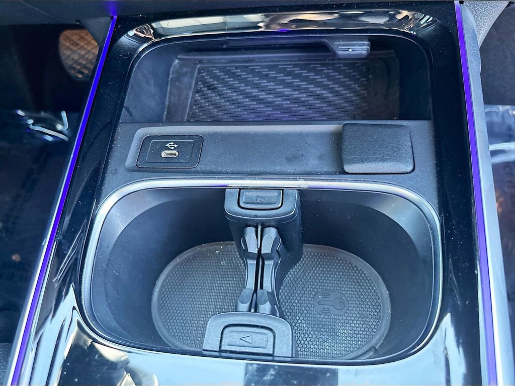 Used 2024 Mercedes-Benz GLB 250 image 27