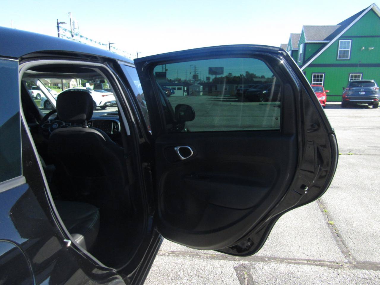 Used 2019 FIAT 500L Trekking FWD image 21