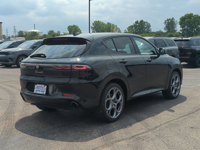 Used 2024 Alfa Romeo Tonale Veloce w/ Active Assist Package AWD/4WD image 3