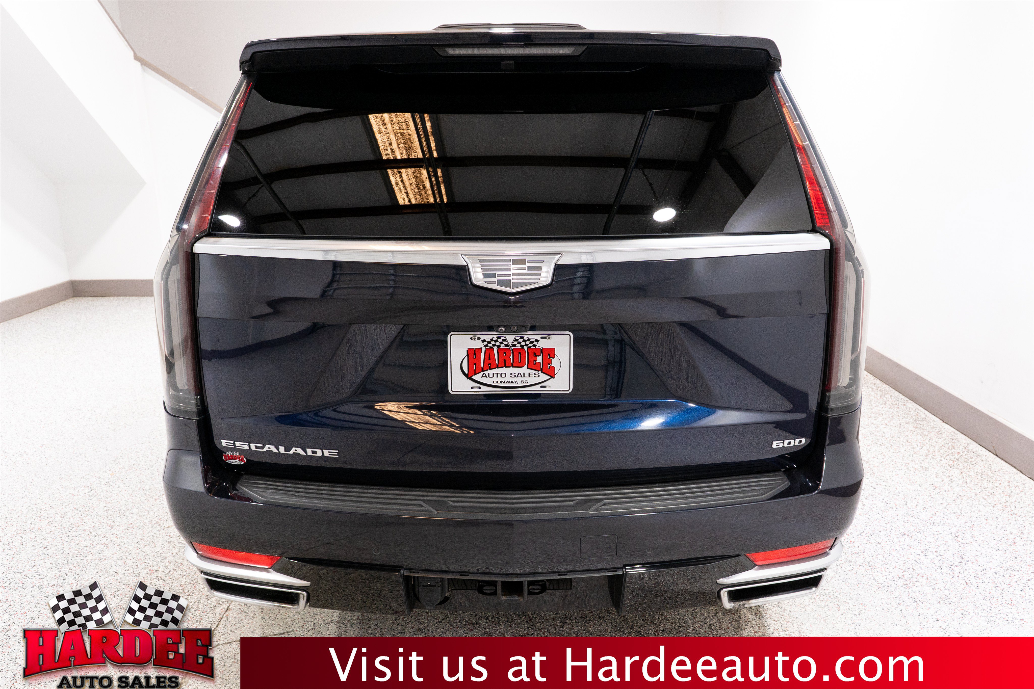 Used 2021 Cadillac Escalade Premium Luxury w/ Driver Assist Tech Package RWD image 4