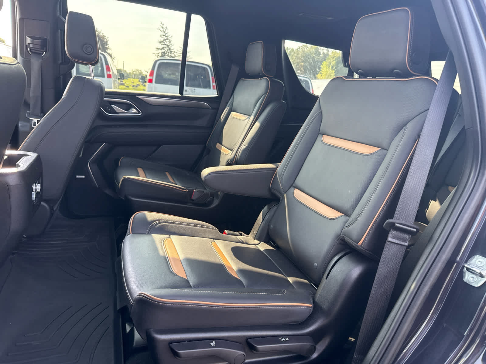 Certified 2024 GMC Yukon AT4 w/ Technology Package AWD/4WD image 24