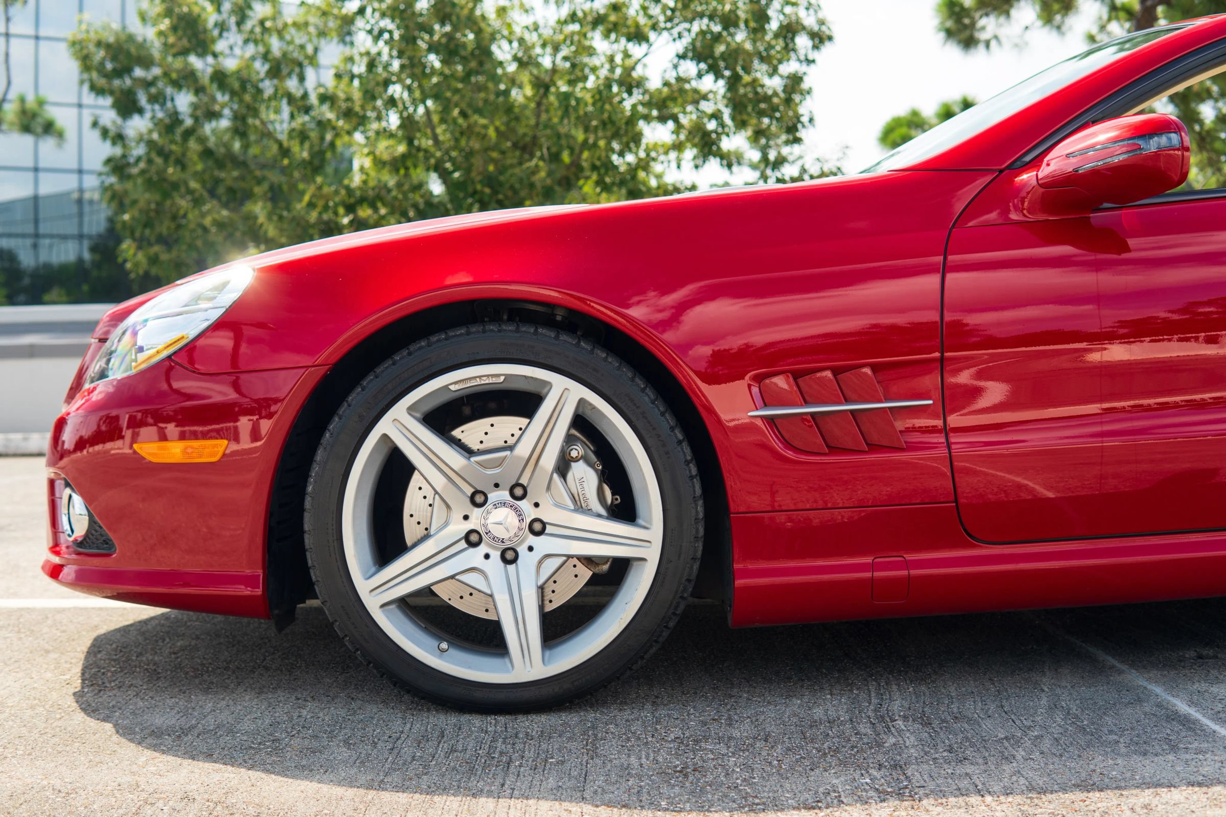 Used 2011 Mercedes-Benz SL 550 image 21