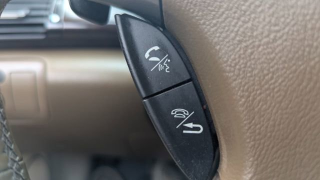 Used 2011 Acura RL image 27