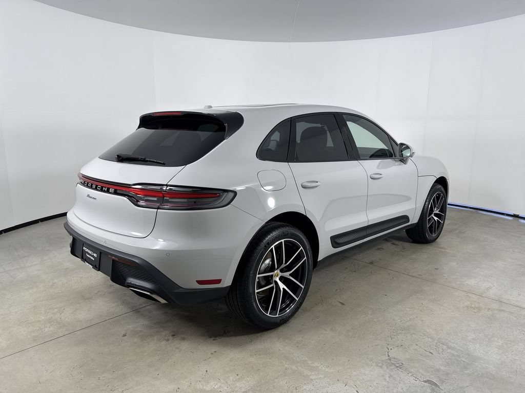 New 2026 Porsche Macan AWD/4WD image 7