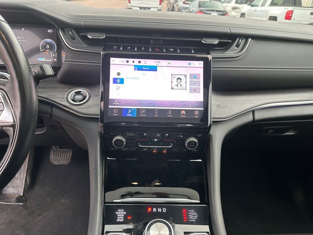 Used 2021 Jeep Grand Cherokee L Overland w/ Advanced Protech Group III image 16