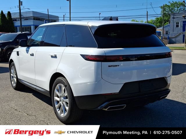 Used 2025 Land Rover Range Rover Sport SE AWD/4WD image 5