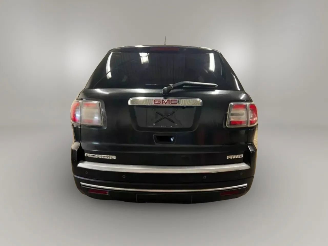 Used 2015 GMC Acadia SLE image 4