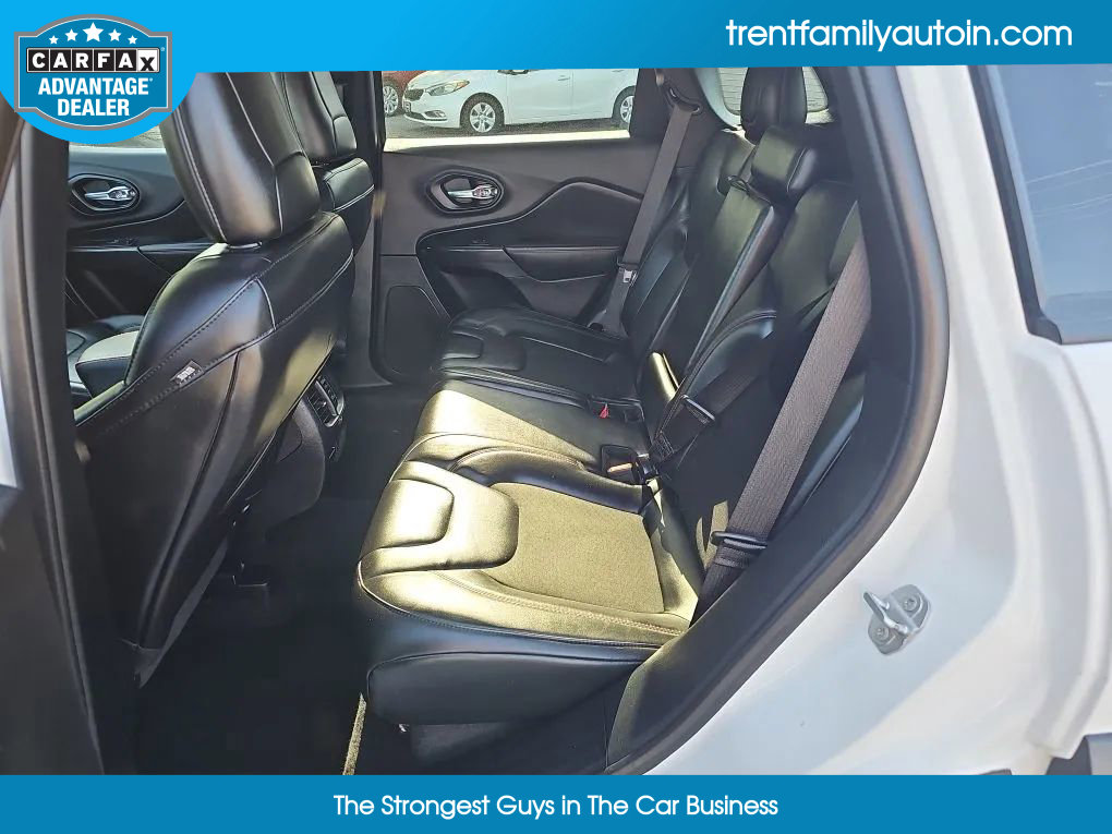 Used 2020 Jeep Cherokee Trailhawk image 12