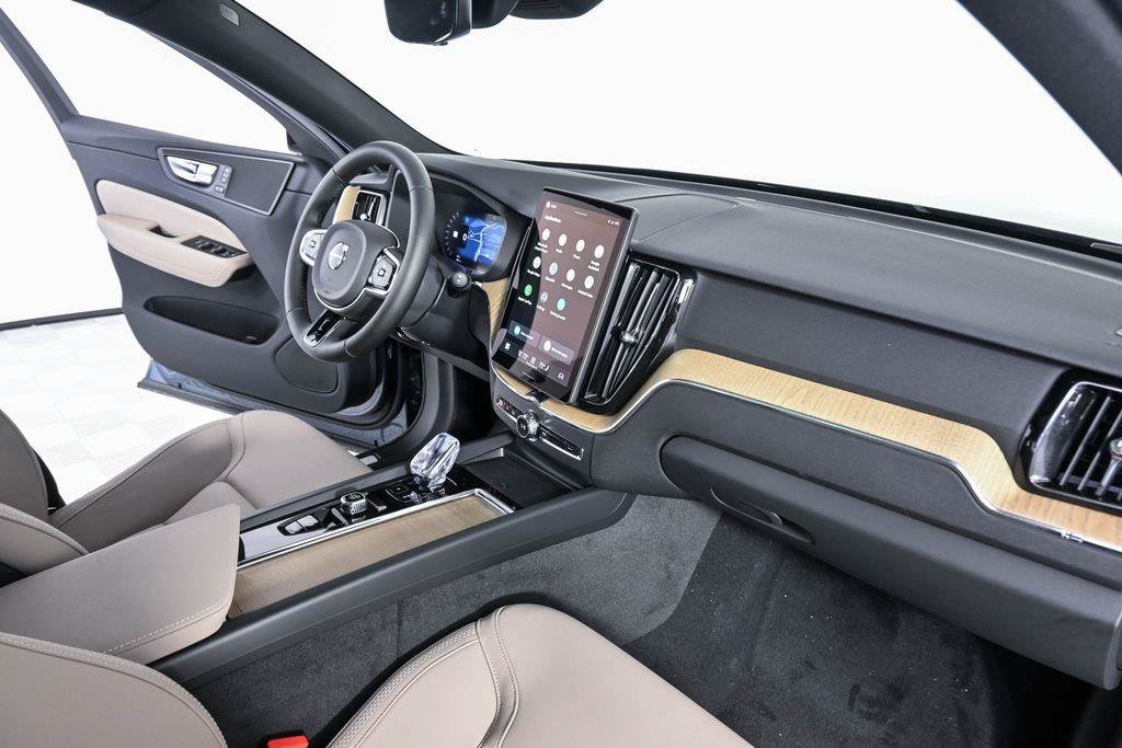 New 2026 Volvo XC60 B5 Plus w/ Protection Package Premier AWD/4WD image 23