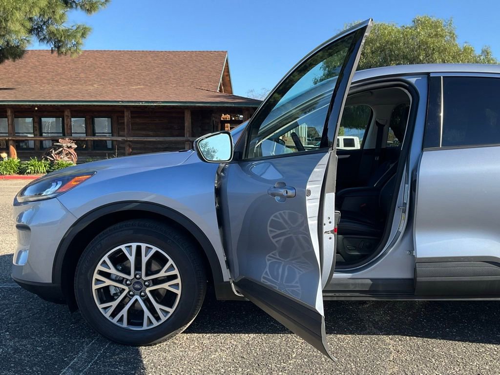 Certified 2022 Ford Escape SEL w/ Technology Package image 47