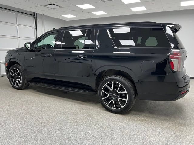 Used 2024 Chevrolet Suburban RST AWD/4WD image 6
