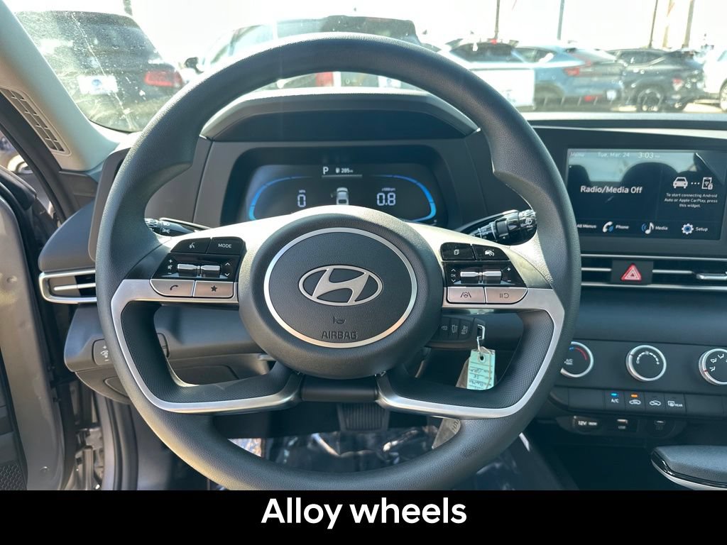 Used 2026 Hyundai Elantra SE FWD image 20