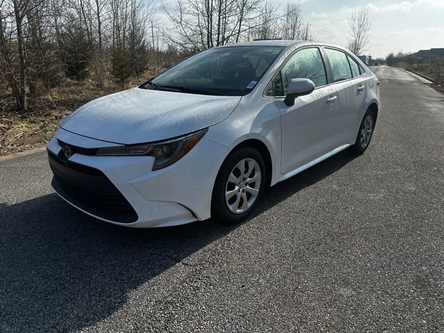 Used 2026 Toyota Corolla LE image 1