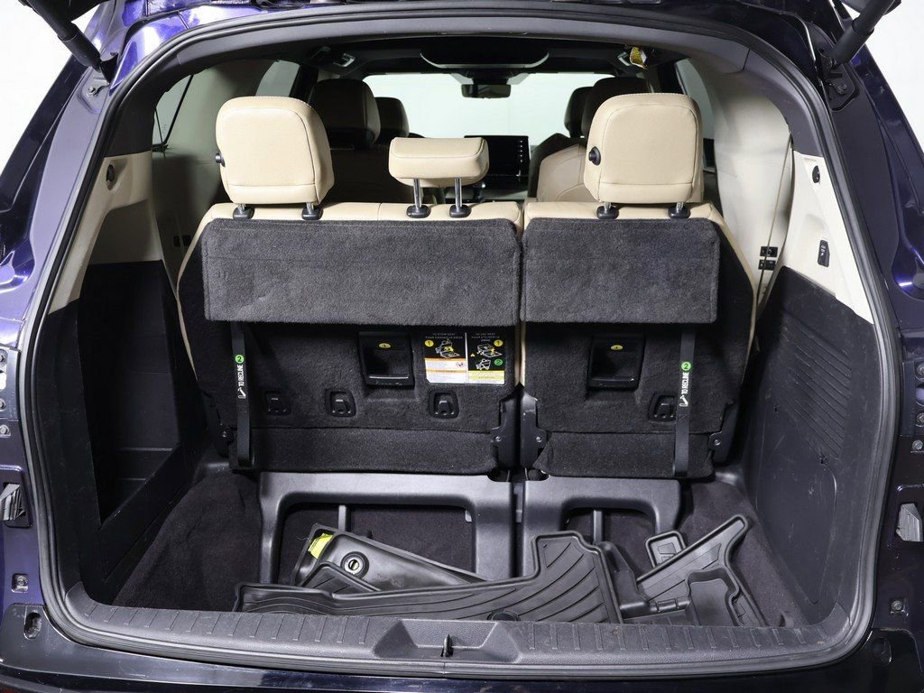 Used 2022 Toyota Sienna Limited AWD/4WD image 18
