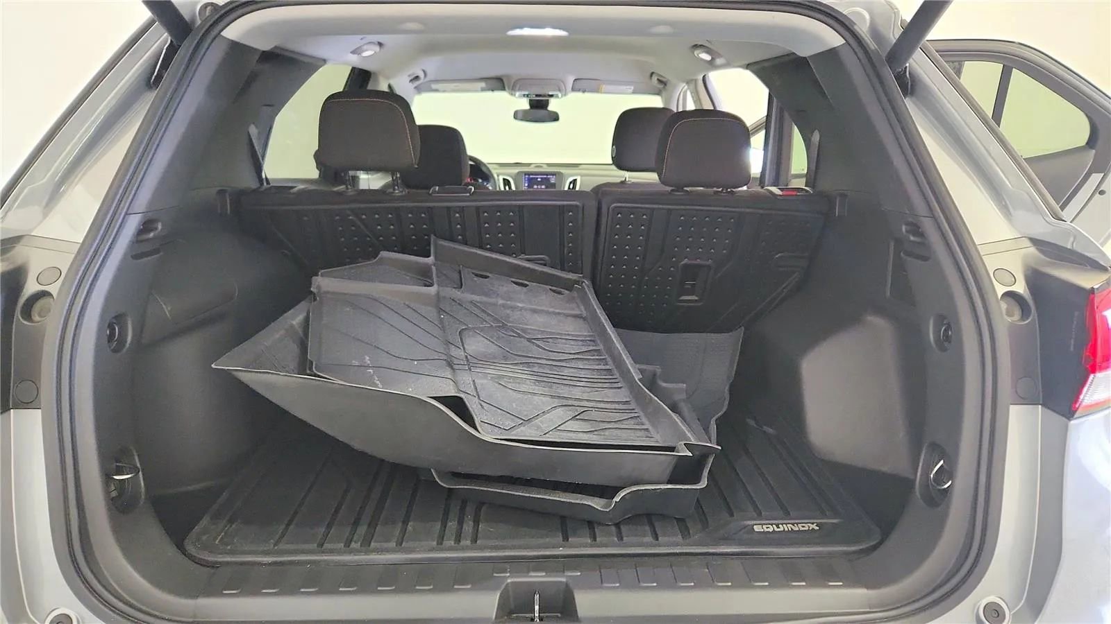 Used 2024 Chevrolet Equinox LT w/ LPO, Floor Liner Package image 19