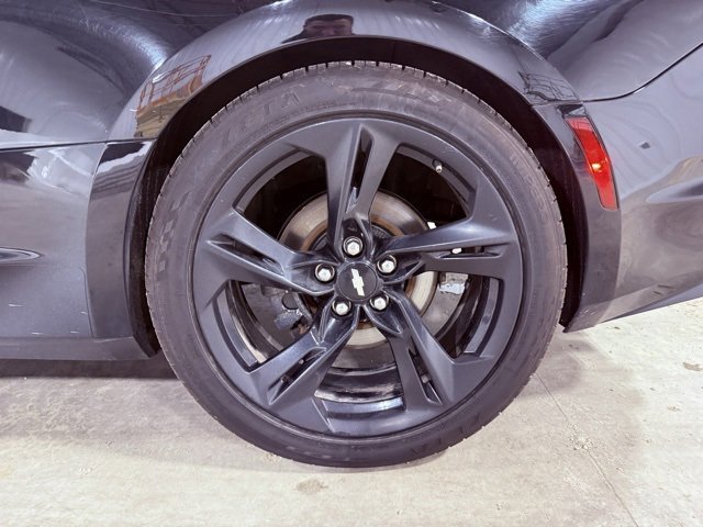 Used 2019 Chevrolet Camaro LT image 33
