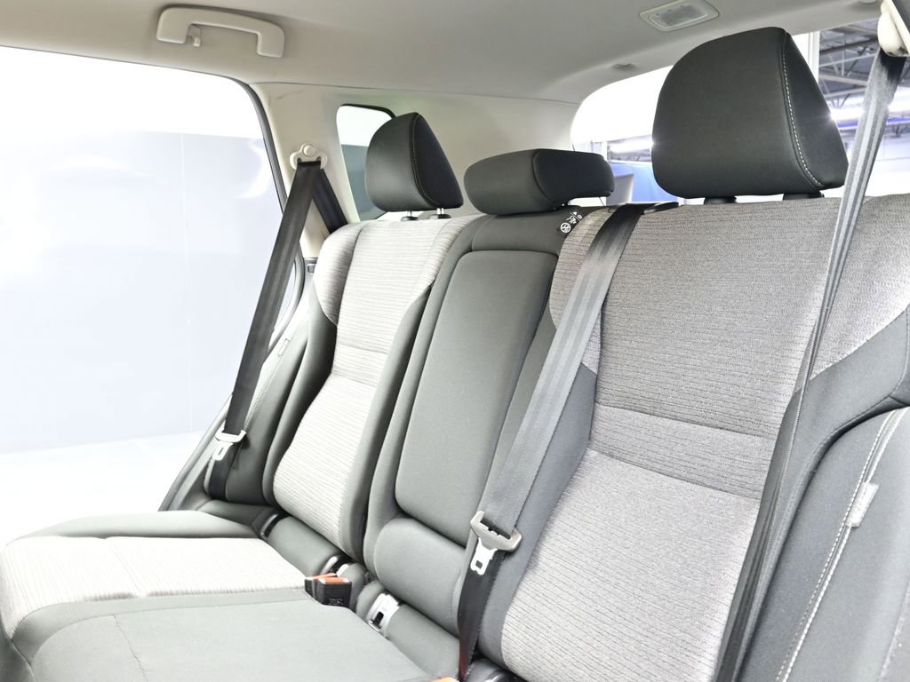 Used 2023 Nissan Rogue SV image 17