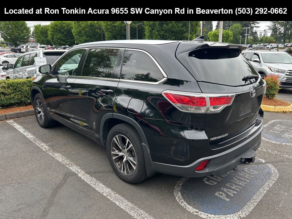 Used 2016 Toyota Highlander XLE AWD/4WD image 7