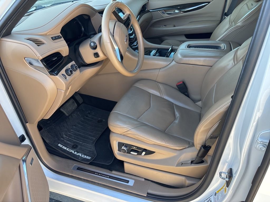 Used 2018 Cadillac Escalade ESV Platinum image 15