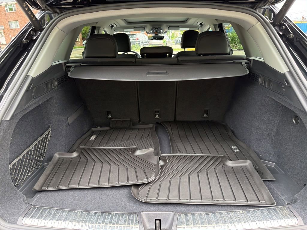 Used 2025 Audi Q5 Premium AWD/4WD image 32