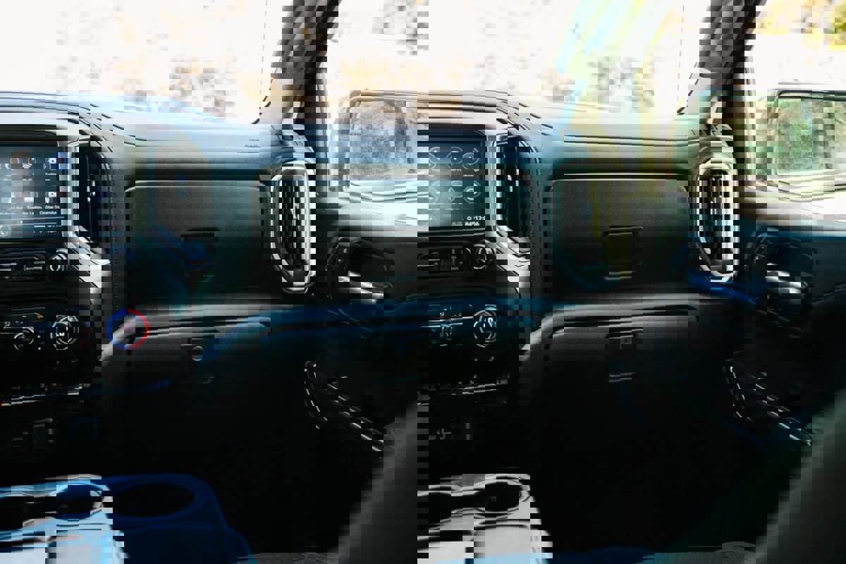 Used 2021 Chevrolet Silverado 1500 LT image 26