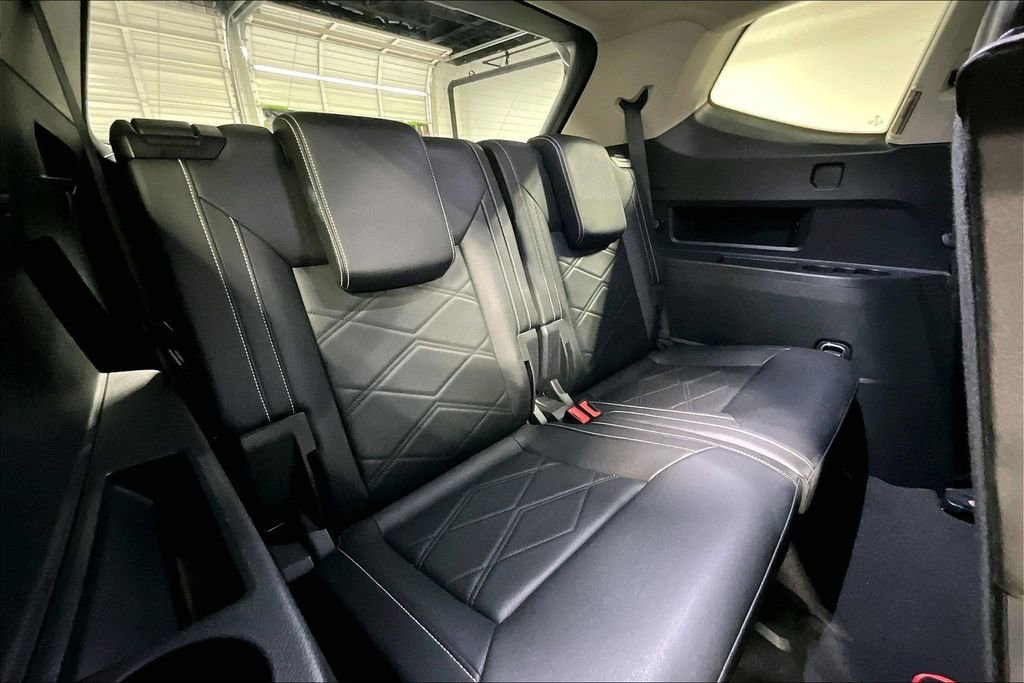 Used 2025 Volkswagen Atlas SE image 37