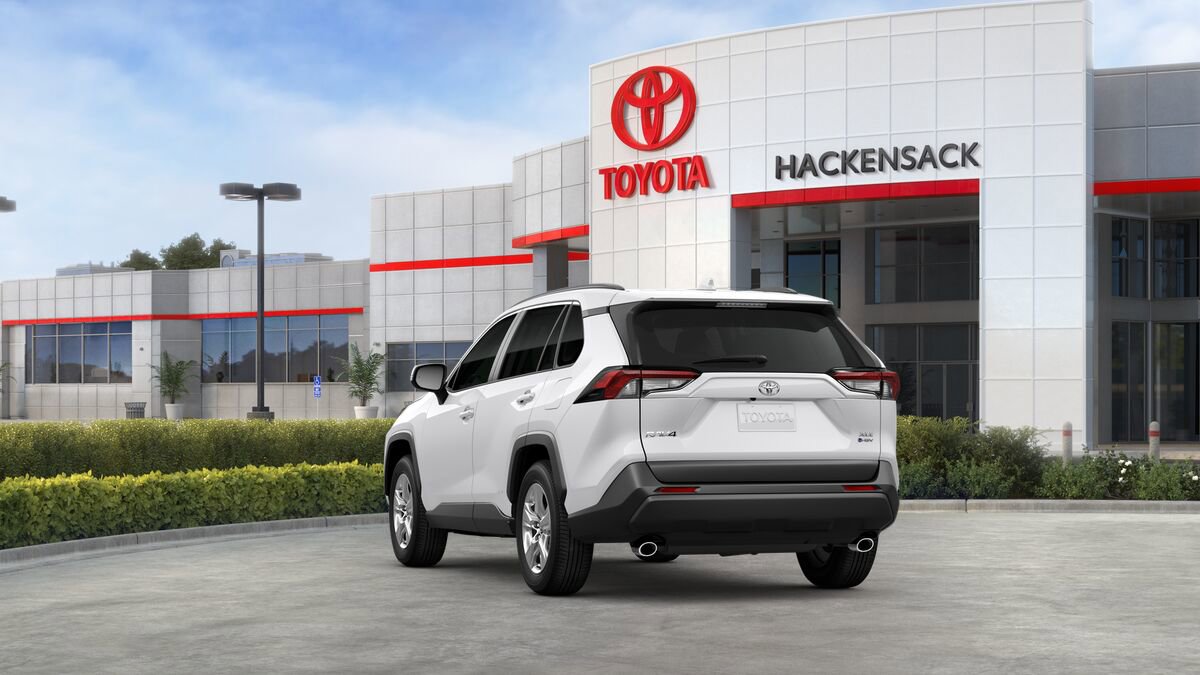 Used 2025 Toyota RAV4 XLE image 7